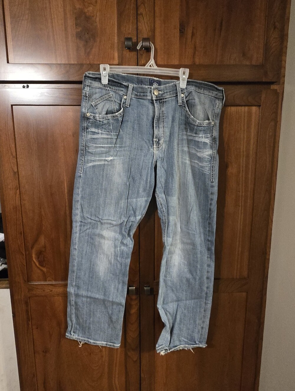 Rock & Republic Men's Light Blue Relaxed Straight Jeans